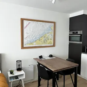  Appartement Cosy Testerep , Newly Renovated